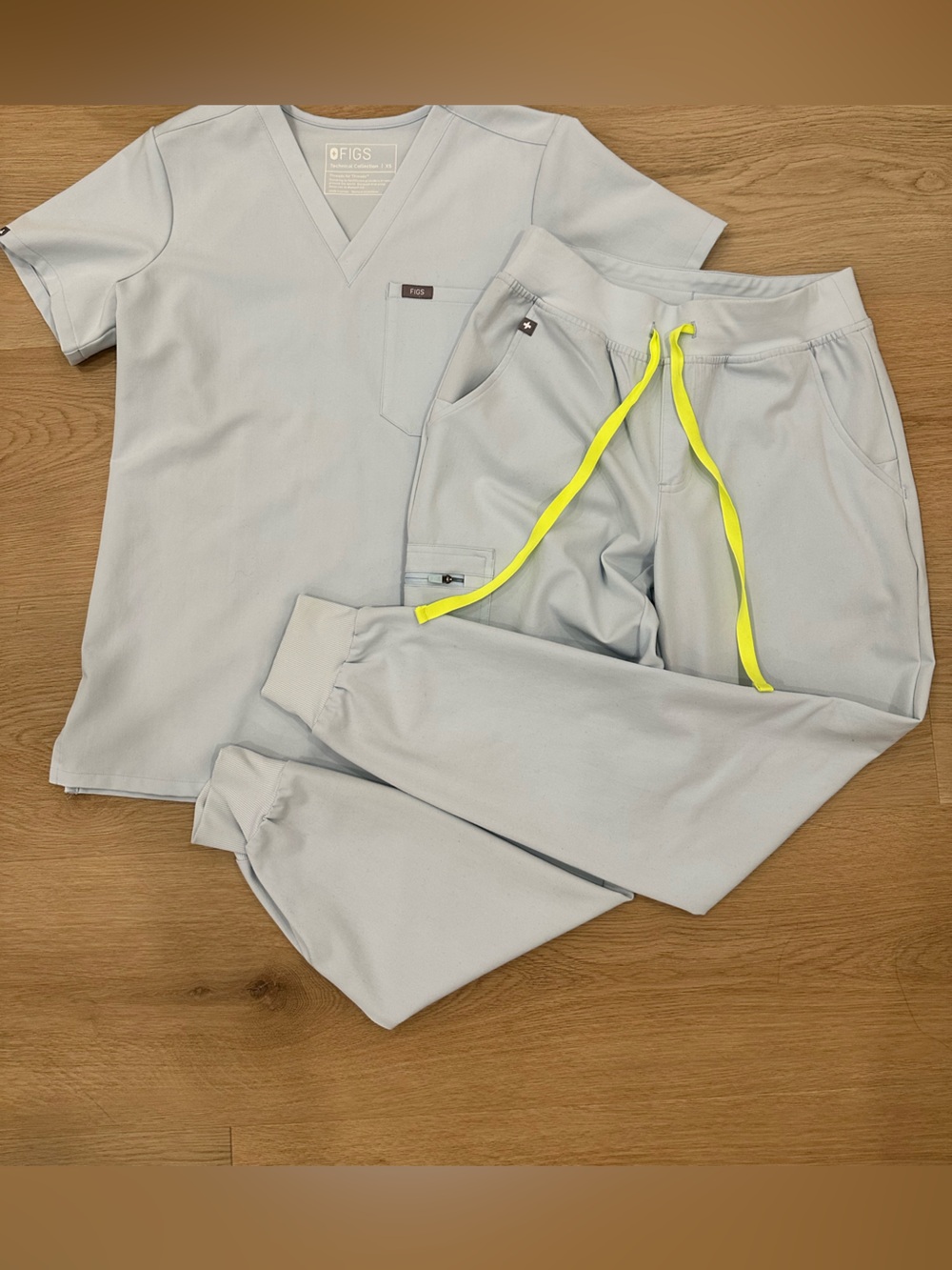 Figs Catarina Top & Zamora Joggers - Open Skies